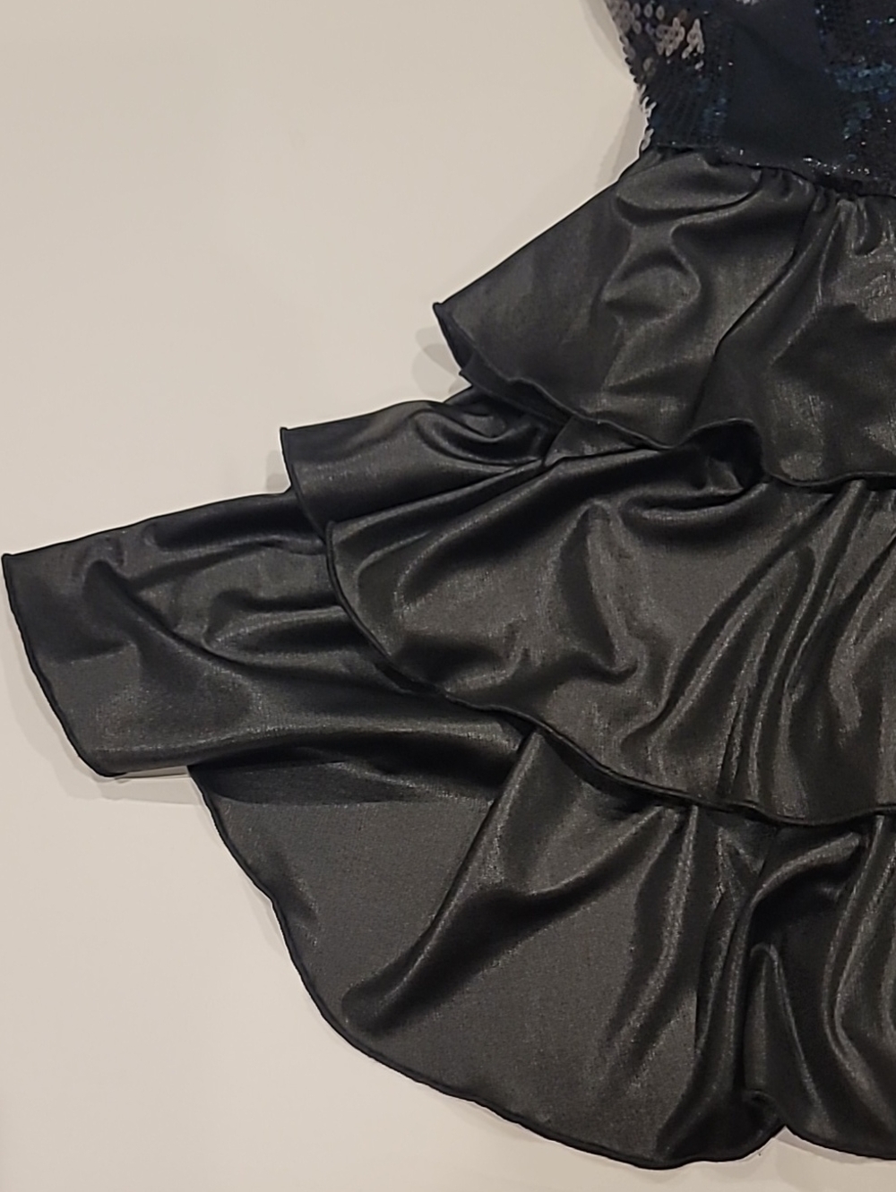 Black Sequin Ruffle Tiered Dress Large 12/14 - Picture 9 of 11